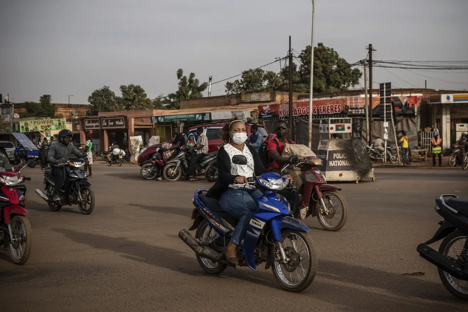 Read more about the article V Burkina Faso odvolali premiéra a vládu, zbavujú sa zvyškov kolonializmu a jeho kolaborantov