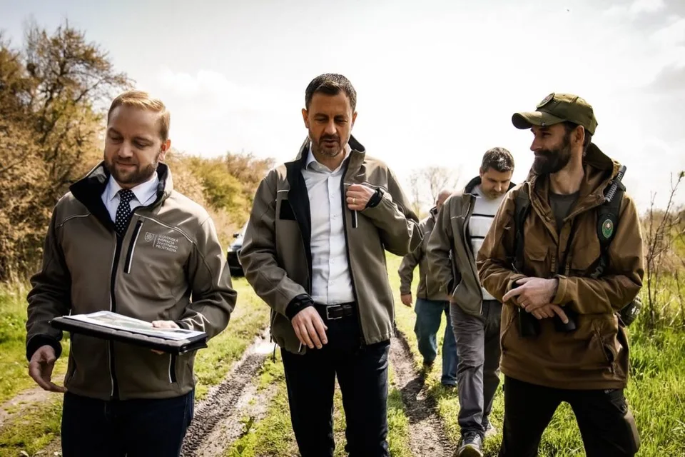 Read more about the article FOTO Heger “ozelenel”. V kampani sa predviedol ako ochranca prírody: Treba zabezpečiť čistý vzduch!