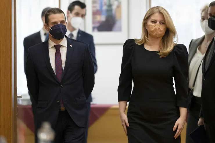 Prezidentka SR Zuzana Čaputová požiadala dočasne povereného premiéra Eduarda Hegera, aby vláda stiahla nomináciu poslanca Národnej rady SR Martina Klusa na kandidáta za člena Európskeho dvora audítorov