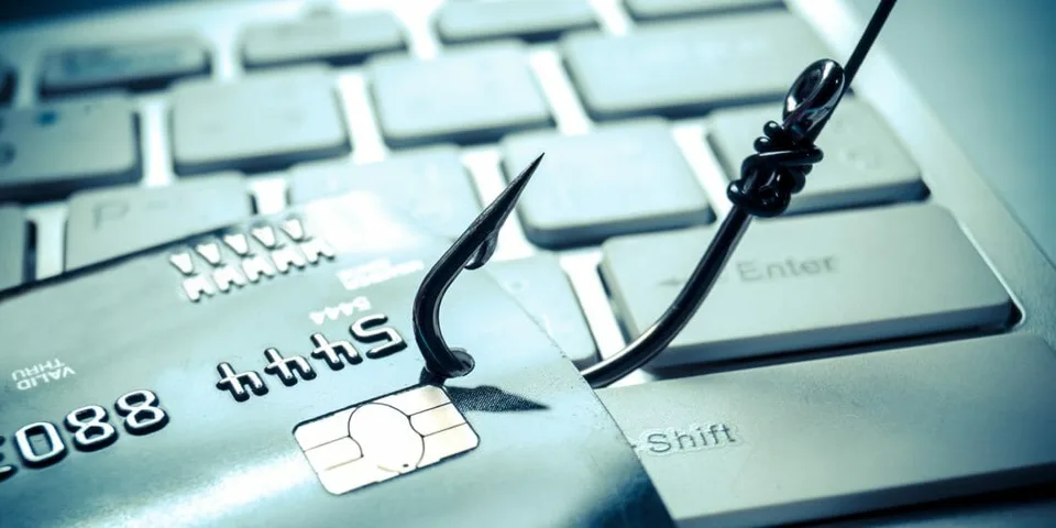 Read more about the article Banky varujú: Pandémia priniesla falošné e-shopy, tieto podvodnícke praktiky sú v kurze!