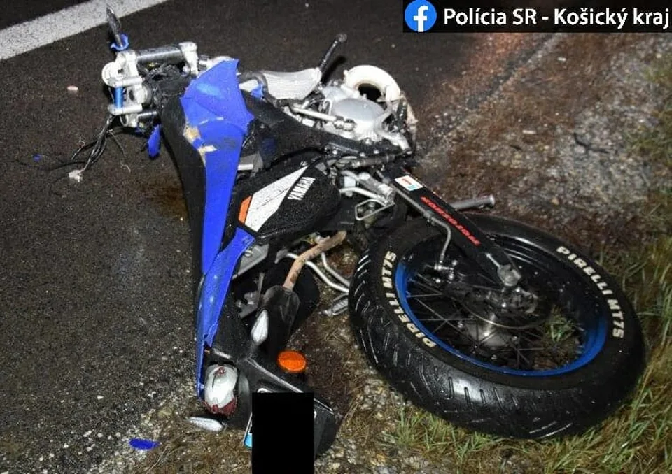 Read more about the article FOTO Tragédia pri Rožňave: Iba 16-ročný motocyklista neprežil zrážku s kamiónom!