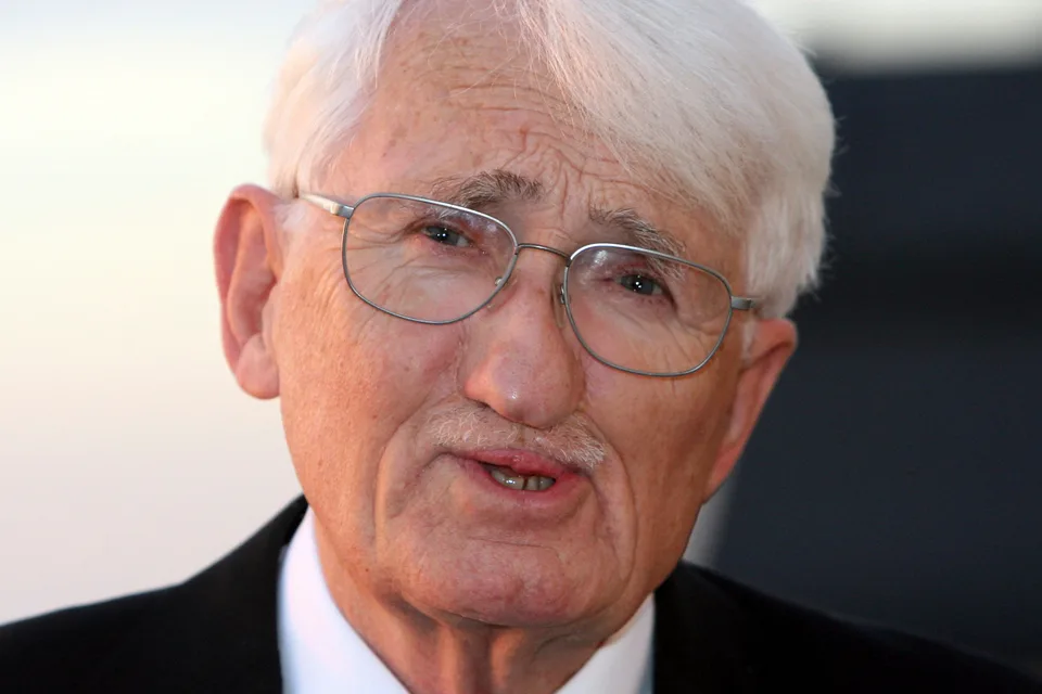 Read more about the article Zomrel jeden z najvplyvnejších moderných filozofov Jürgen Habermas