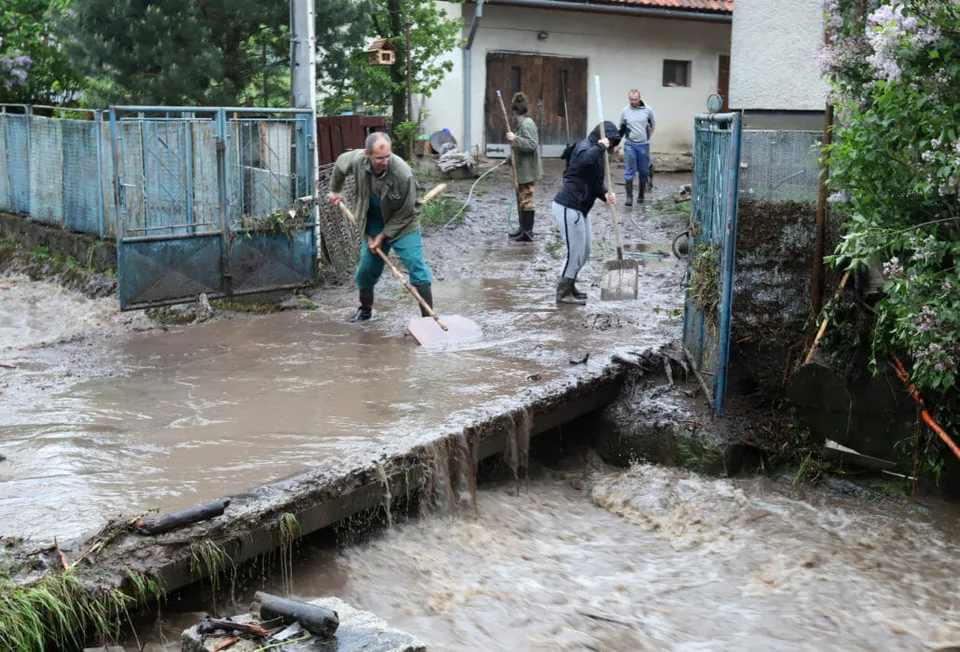 Read more about the article Dobré rady pri povodniach: TOTO by ste mali vedieť – najskôr chráňte svoje zdravie, a až potom majetok!