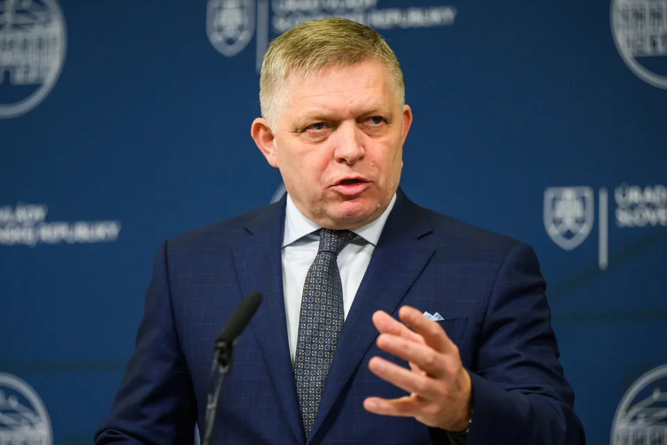 Read more about the article Fico dáva Zelenskému ultimátum: Ak neobnoví tok ropy, Ukrajina príde o elektrinu zo SR!