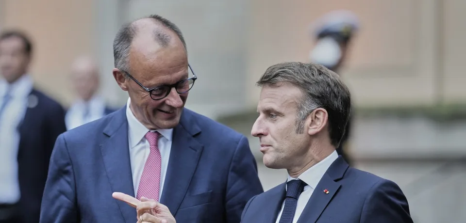 Read more about the article Macron a Merz v Berlíne: Francúzsko-nemecké partnerstvo na križovatke dejín