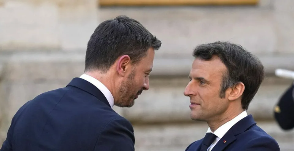 Read more about the article Danko upozornil na video z Versailles, kritizoval RTVS:  Takto vníma prezident Macron Hegera!
