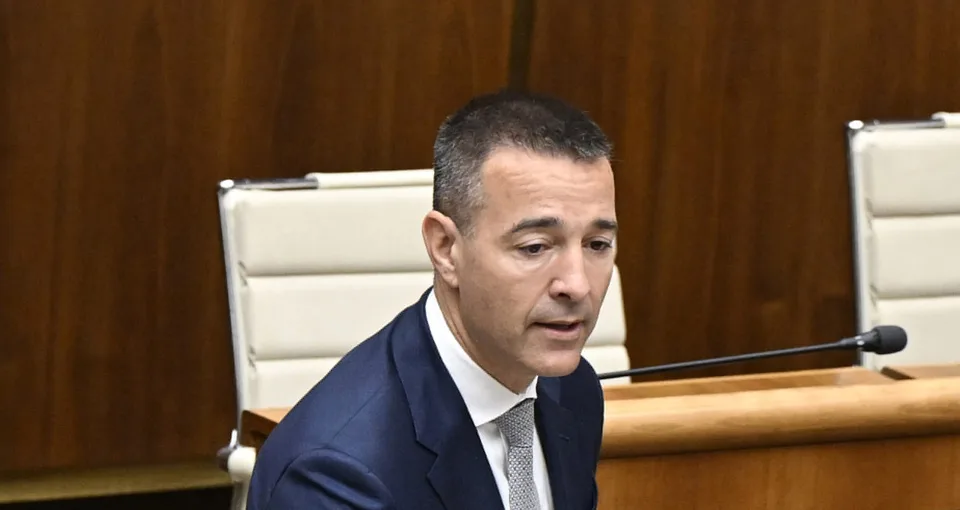 Read more about the article Odvolávanie Druckera sa odkladá: Parlament ani na druhý pokus neotvoril schôdzu