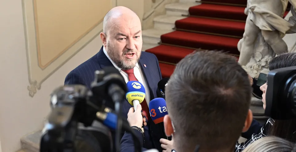 Read more about the article Minister Huliak prijal úspešných športovcov z Národného športového centra