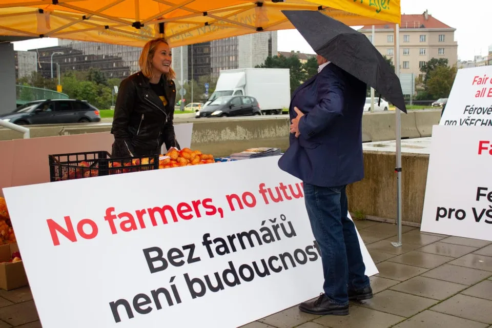 Read more about the article V Česku protestujú pôdohospodári proti dotačnej politike vlády a EÚ. Prerobte Green Deal, žiadajú