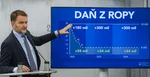 Podpredseda vlády a minister financií SR Igor Matovič (OĽANO) počas tlačového brífingu na tému: Stanovisko k návrhu na zníženie DPH na pohonné hmoty 23. mája 2022 v Bratislave.