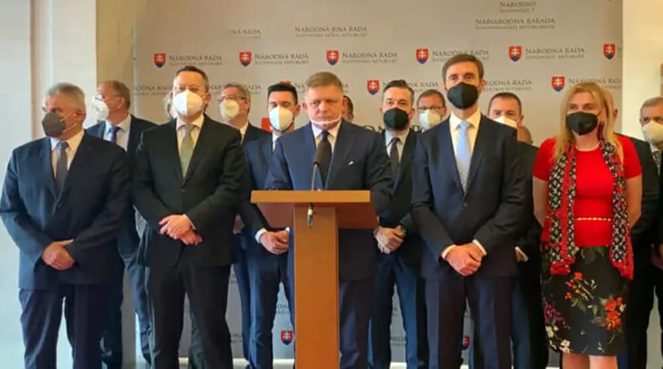 Read more about the article VIDEO Smeráci chcú odvolať Kolíkovú: Pochybné kšefty ministerky?