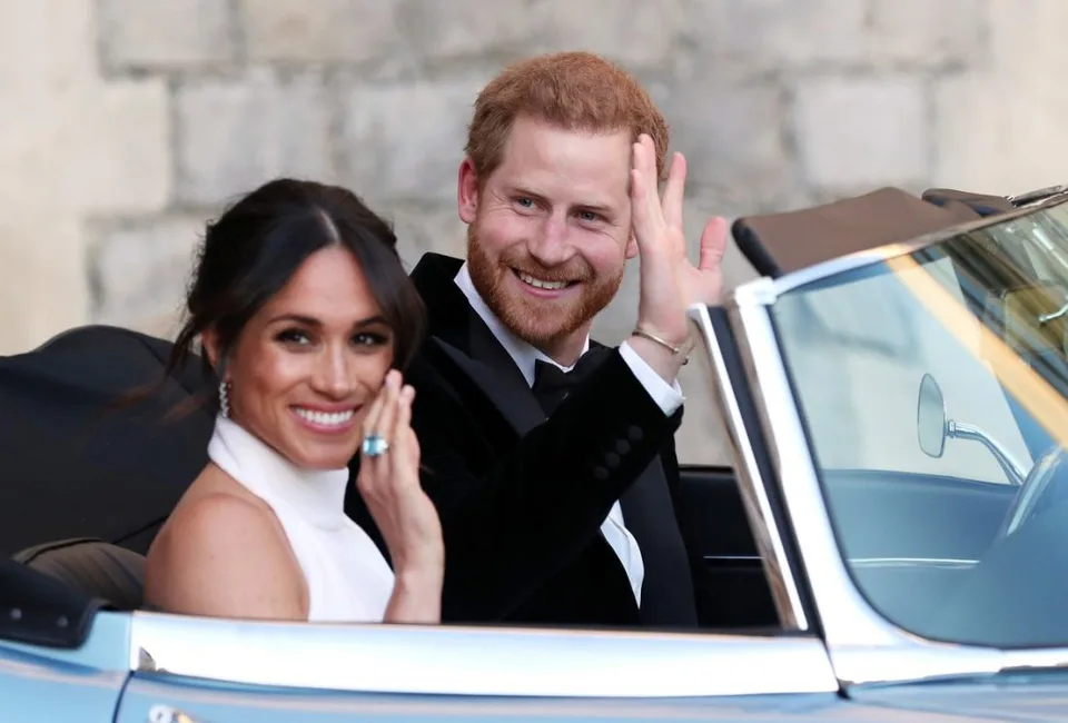 Read more about the article Definitívny koniec: Meghan s Harrym dali kráľovským povinnostiam zbohom