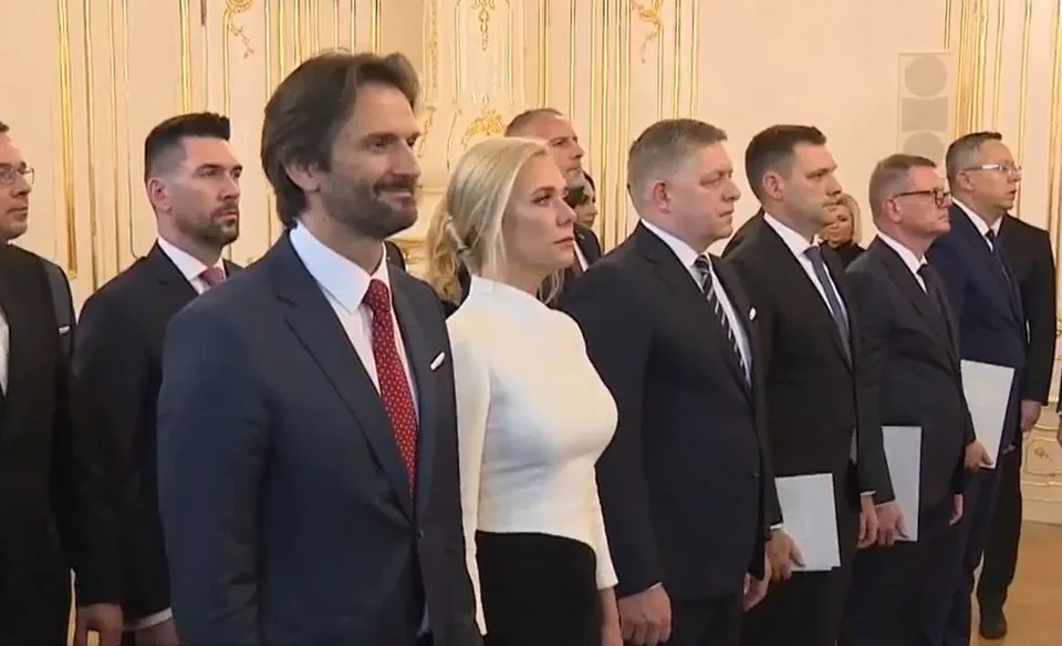 Read more about the article Poslanci pokračujú v rokovaní: Náhradníci za členov vlády zložili sľub
