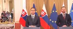 Nový premiér Ľudovít Ódor, vľavo, a odchádzajúci premiér Eduard Heger. Foto: fb/uradvladysr