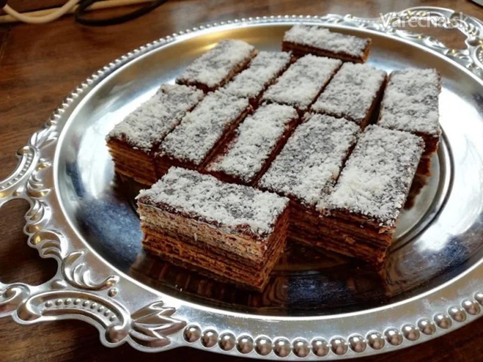 Read more about the article Oblátkové rezy s kakaovou plnkou