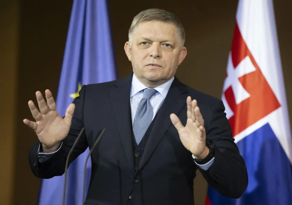 Read more about the article Ficov prejav k 2. výročiu začiatku konfliktu: táto vojna začala v roku 2014 vyčíňaním ukrajinských neonacistov