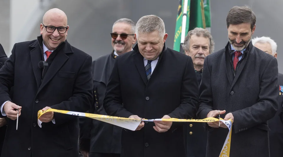 Read more about the article Novootvoreným tunelom Višňové prešli podvečer prví motoristi