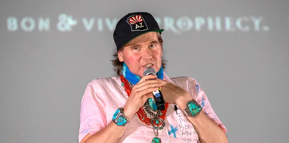 Read more about the article Val Kilmer po rakovine hrtanu: Zniem ako prepitý Marlon Brando
