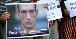 Verejným zhromaždením pred Veľvyslanectvom Ruskej federácie v SR na Godrovej ulici V Bratislave vyvrcholil pochod v stredu 8. augusta 2012 na podporu uväznených členiek ruskej kontroverznej punkovej skupiny Pussy Riot