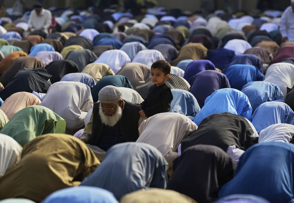 Read more about the article Taliban trestá mužov za vzhľad: Za nevhodný účes skončíte vo väzení