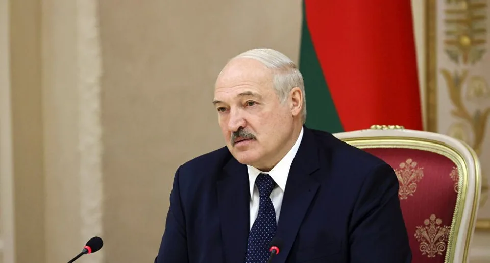 Read more about the article Milosrdný Lukašenko? Bieloruský prezident omilostil Rusku Sapegovú zadržanú s novinárom Pratasevičom