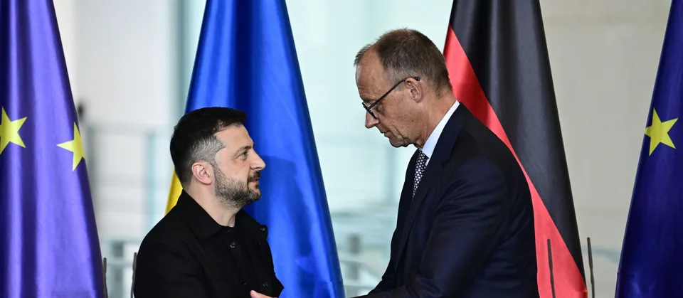 Read more about the article Nemecko je slabé, plazí sa pred Kyjevom, píše prestížny švajčiarsky denník. Pripomína aj Nord Stream