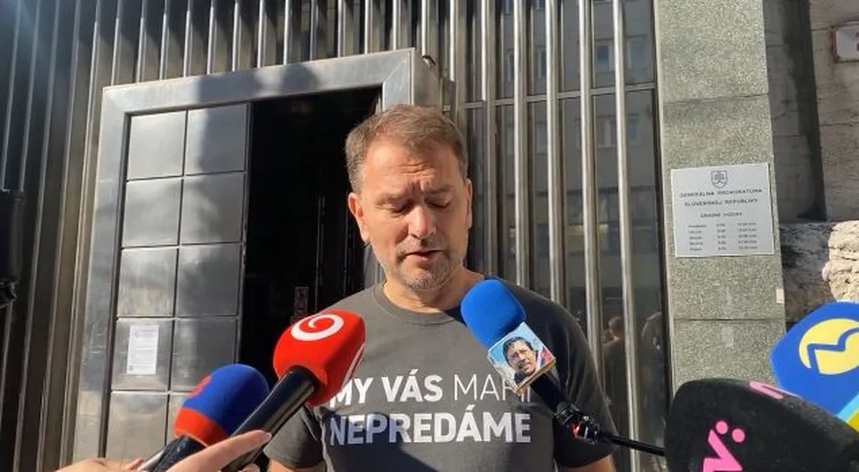 Read more about the article Internetom sa šíri údajná komunikácia Matoviča a Kočnera: Líder OĽANO to na tlačovke potvrdil!