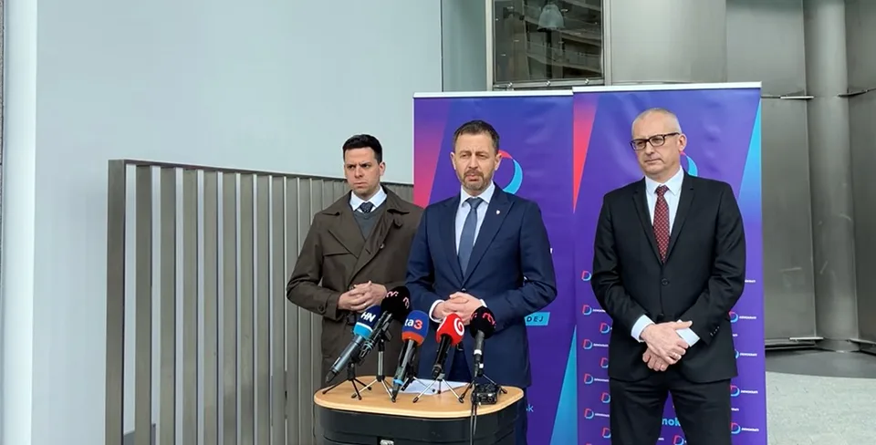 Read more about the article Exminister Maďarič: „Demokrati“ nie sú demokrati, ale neúspešní pučisti