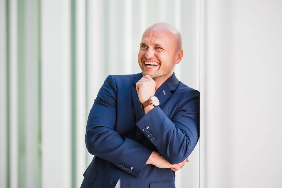 Read more about the article Kto je Andy Winson? Expert, ktorý vám pomôže žiť život, po akom túžite