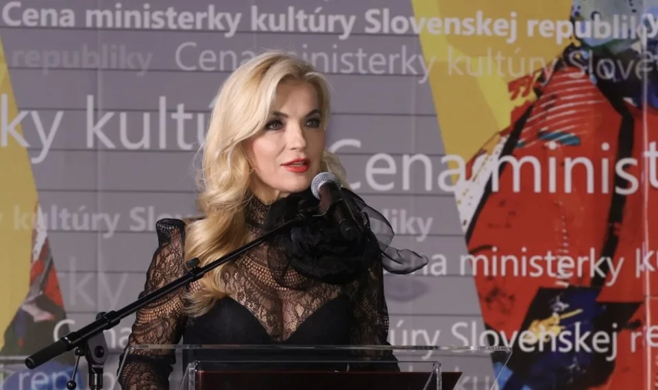 Read more about the article Ministerka kultúry M. Šimkovičová odovzdala laureátom ceny v oblasti kultúry za rok 2023