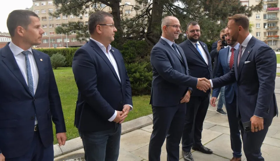 Read more about the article Prvé stretnutie ministra Matúša Šutaja Eštoka so Štefanom Hamranom! Ako to prebiehalo?