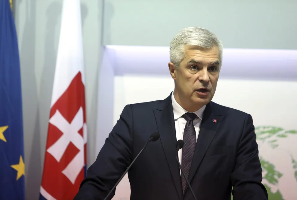 Read more about the article Korčok má stranu Smer-SD v zuboch: Prestaňte urážať Maďarsko a Polsko