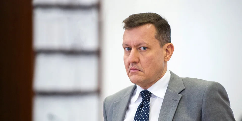 Read more about the article Bizarné? NAKA chcela po advokátovi Kollára prevzatie spisu keď mal covid! Lipšicov úrad nevidí problém