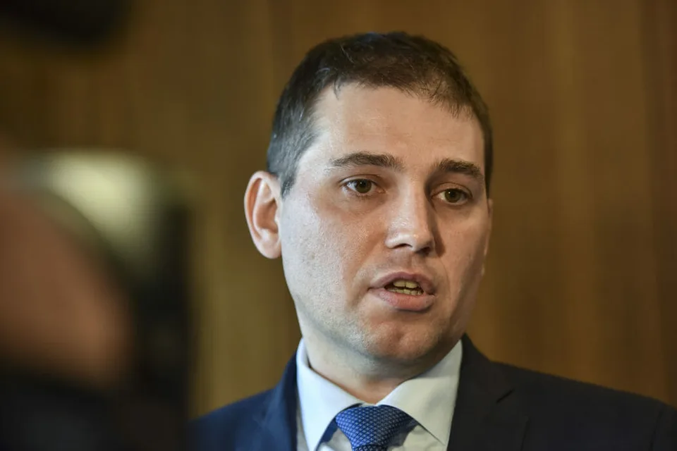 Read more about the article NAKA v plnom nasadení: Okrem šéfa Úradu inšpekčnej služby stíhajú ďalšie dve osoby