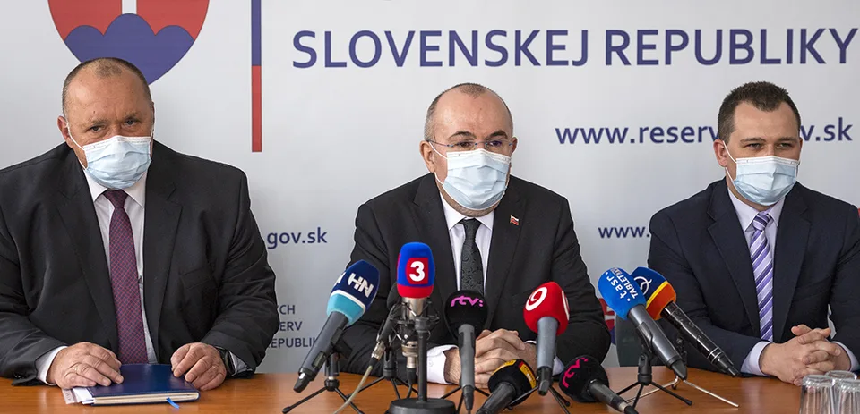 Read more about the article SŠHR dostala pokutu: Balík peňazí musia zaplatiť za nákup zdravotných pomôcok, za čias Kičuru