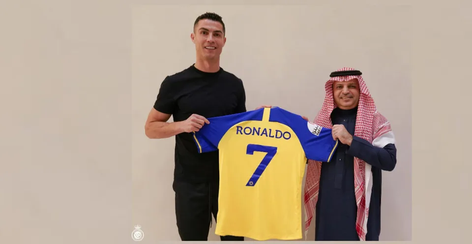 Read more about the article FOTO V Saudskej Arábii zavládla eufória: Cristiano, vitaj v novom domove! Vítame Ronalda