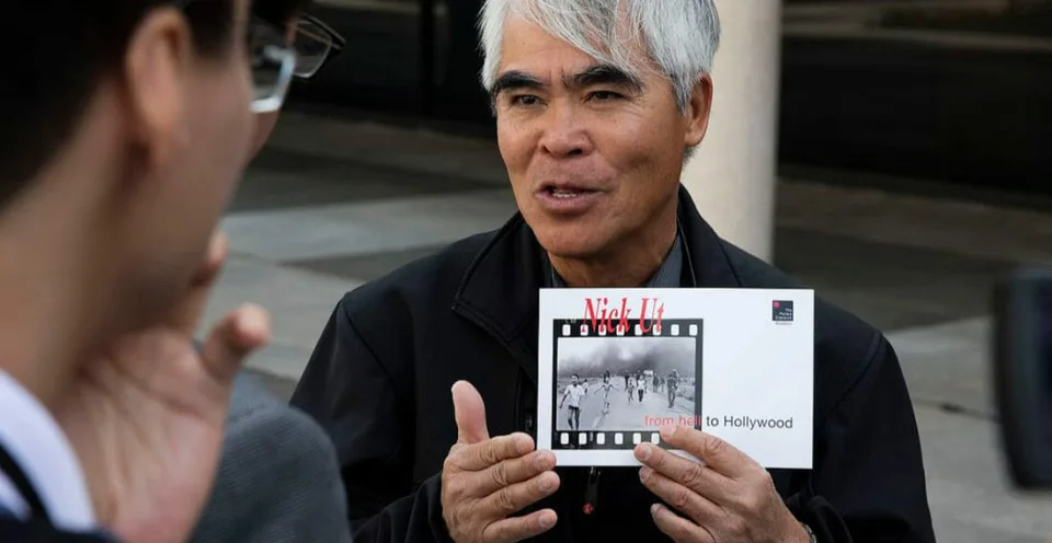 Read more about the article Fotograf na dôchodku pripomenul pápežovi Vietnam. Daroval mu kópiu slávnej fotky