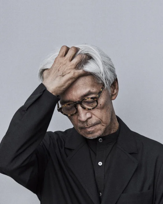 Rjúiči Sakamoto. 