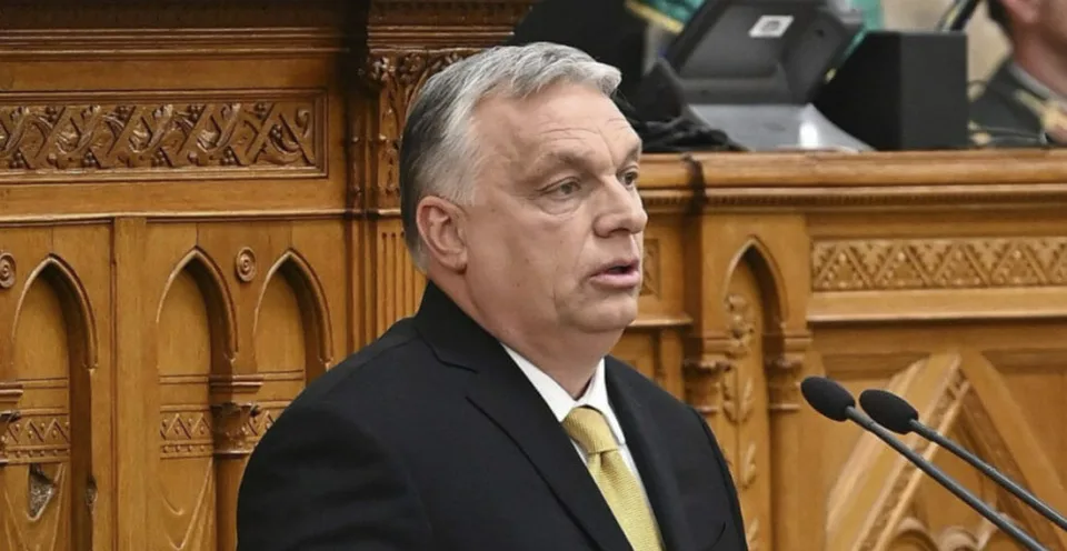 Read more about the article Orbán má problém! Kvôli slovám o holokauste prišiel o svoju pravú ruku a čelí veľkej kritike