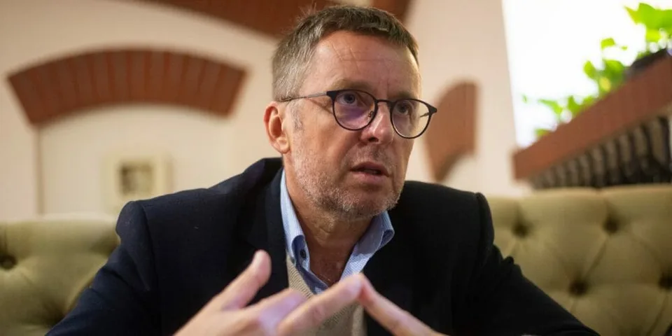 Read more about the article Z. Kollár sa pustil do Mikloša: Privatizáciou strategických podnikov ukradol budúcnosť všetkým Slovákom