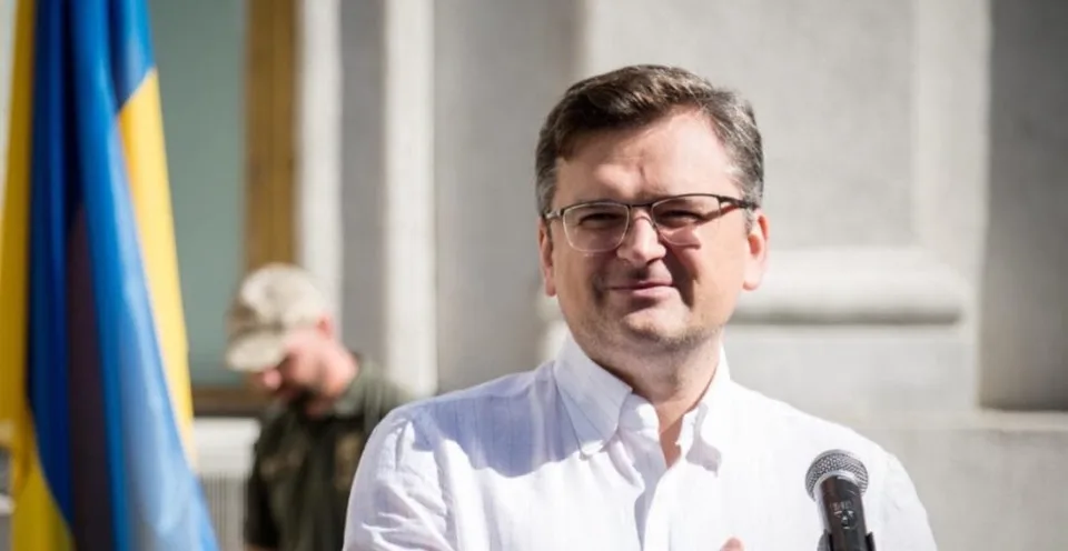 Read more about the article Kuleba odkázal ruských občanov na Kremeľ: Ak sa vám nepáči, sťažujte sa tam!