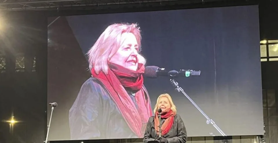 Read more about the article Známe tváre, známe kecy, stále tie isté scenáre, zhodnotila Belousovová tribúnov vystupujúcich na protestoch