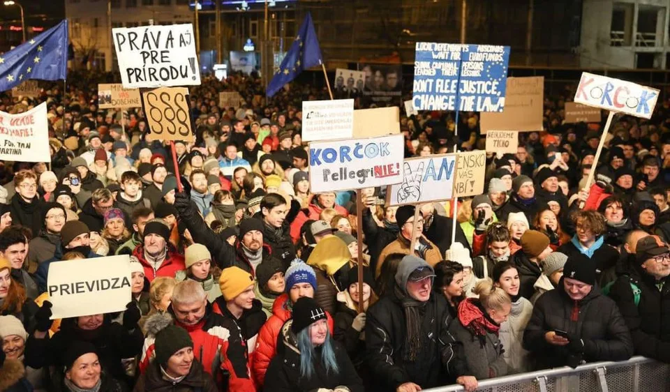 Read more about the article Na námestiach sa už nebije za právny štát, ale za Korčoka ako prezidenta, upozorňuje Igor Melicher