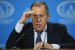Šéf českej diplomacie Jan Lipavský označil v utorok na Twitteri kritiku ruského ministra zahraničných vecí Sergeja Lavrova na adresu prezidenta ČR Petra Pavla - pre jeho výroky o Číne a Ukrajine - za "smiešnu".