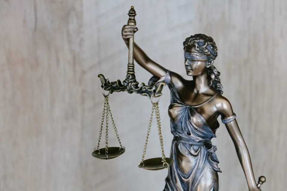 Read more about the article Novým ombudsmanom bude Dobrovodský. Navrhla ho Hatráková, ktorej robí asistenta