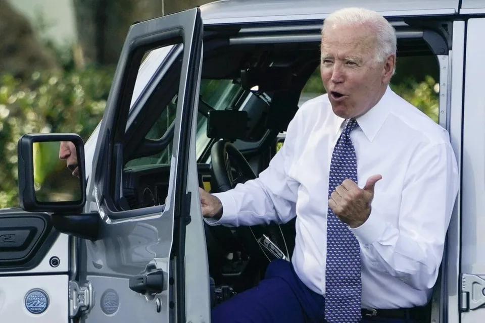 Read more about the article Zdroj z Bieleho domu: Biden si  netrúfne postaviť sa Talibanu, červenú čiaru neprekročí!