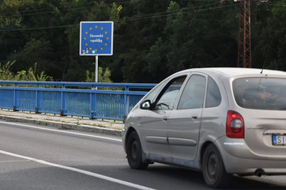 Read more about the article Kto cestuje z Ukrajiny, test ho neminie. Čo sa zmení na hraniciach Slovenska?