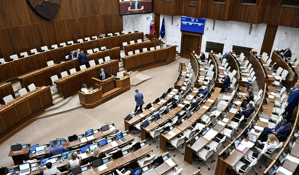 Read more about the article Poslanci v utorok odštartujú tretí rokovací týždeň aktuálnej schôdze Národnej rady SR
