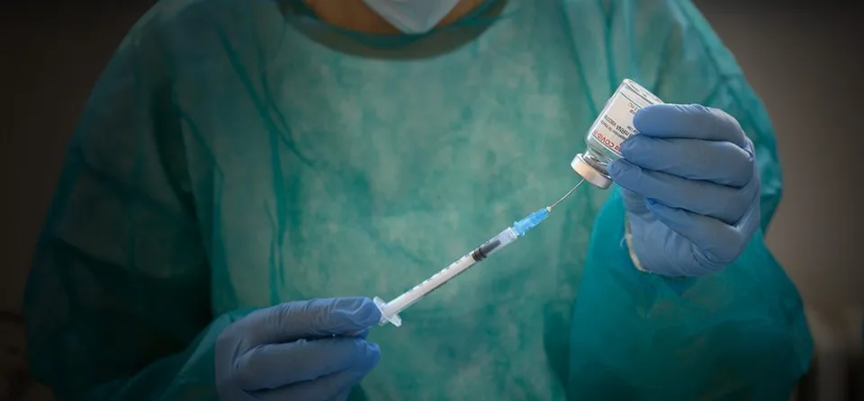 Read more about the article Zdravotné sestry v USA mali falšovať očkovacie preukazy. Zarobili viac ako 1,5 milióna dolárov