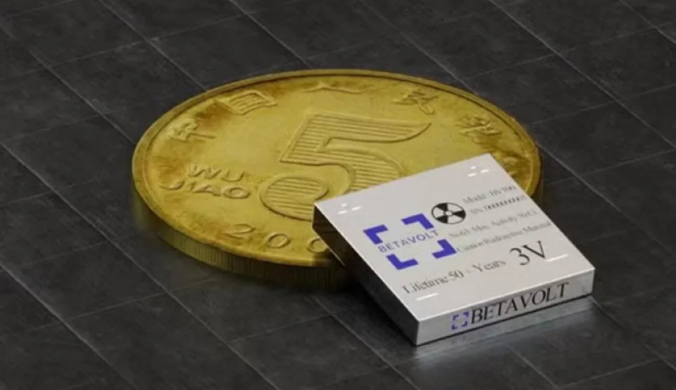 Read more about the article Neuveriteľné: Vedci vynašli jadrovú batériu, ktorá vyrába energiu 50 rokov bez potreby nabíjania